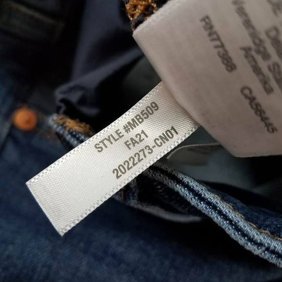 Madewell Maternity Side-Panel Skinny Jeans in Wendover - Picture 13 of 13